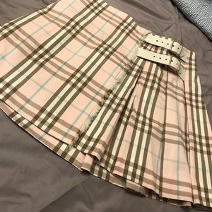 Burberry signature plaid pleated mini skirt size 8